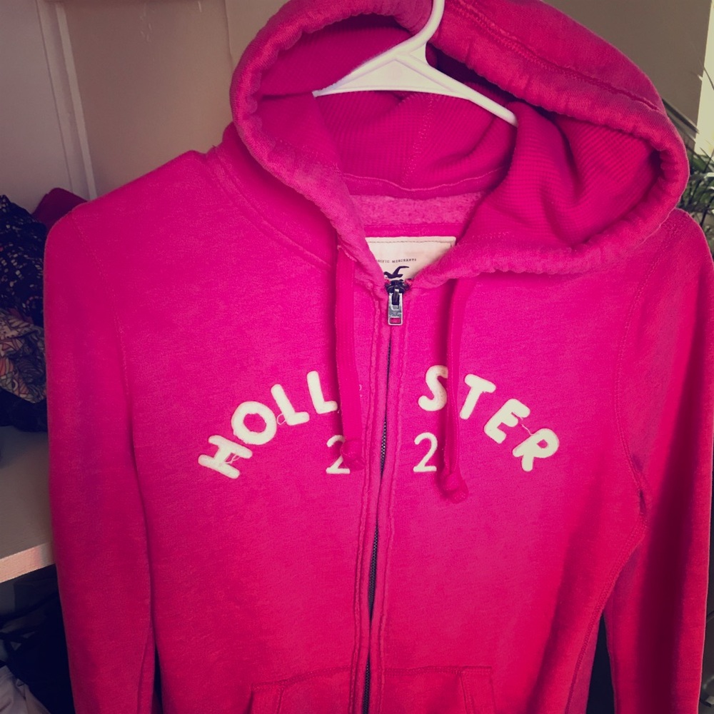 Woman’s Hollister Ultra Soft ZIP-Up Hoodie